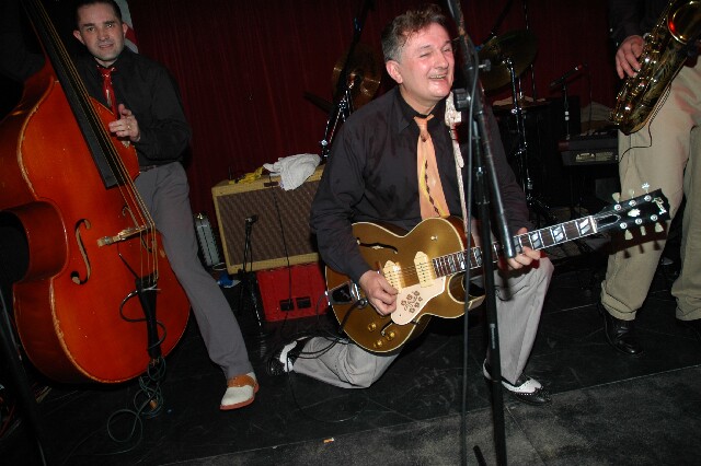 min 2005 11 27 riot 333